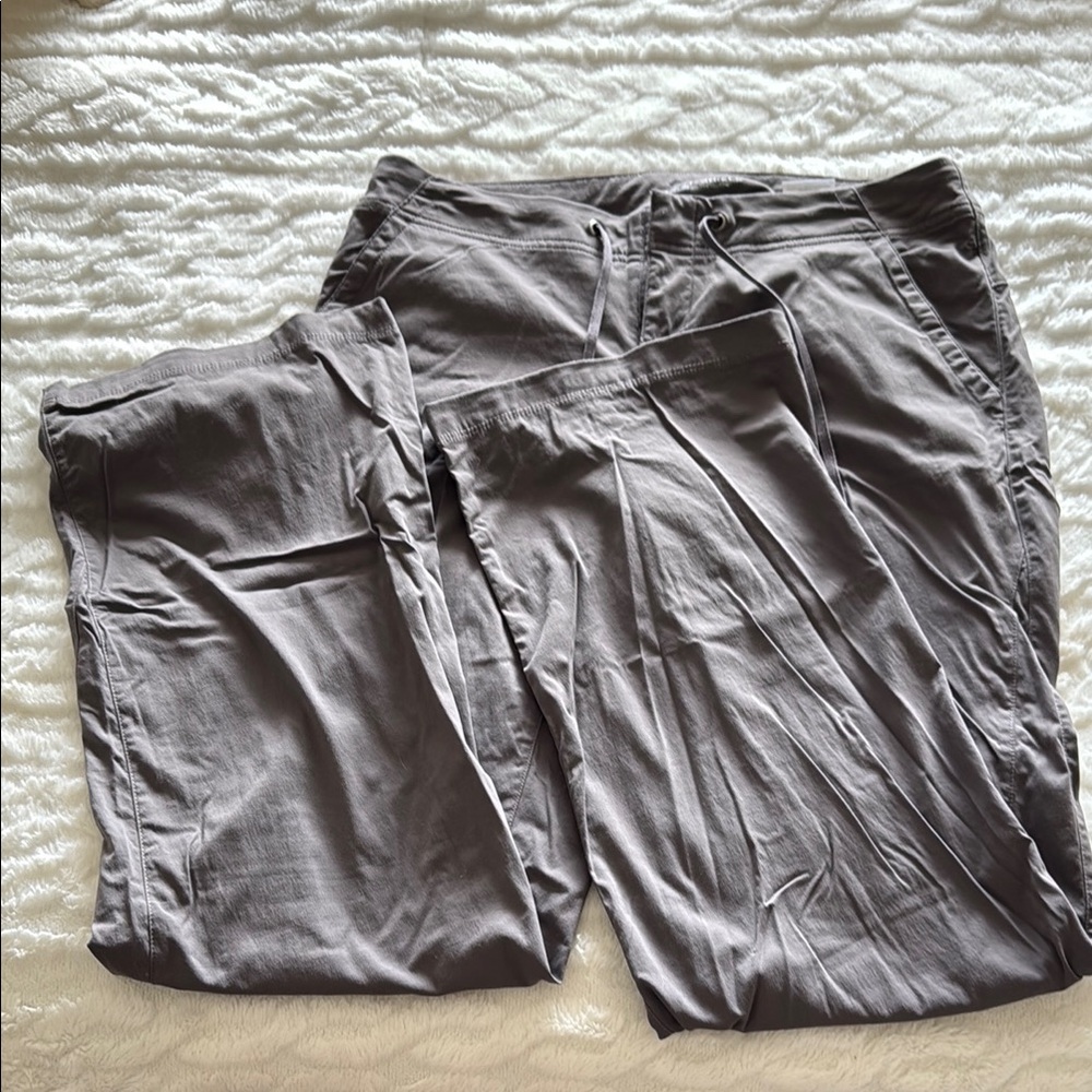 Woman’s Columbia Gray Hiking Pants